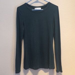 Lulu e. Bebe Green Top